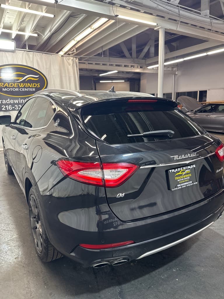 Photo 4 of 2018 Maserati Levante LUXURY