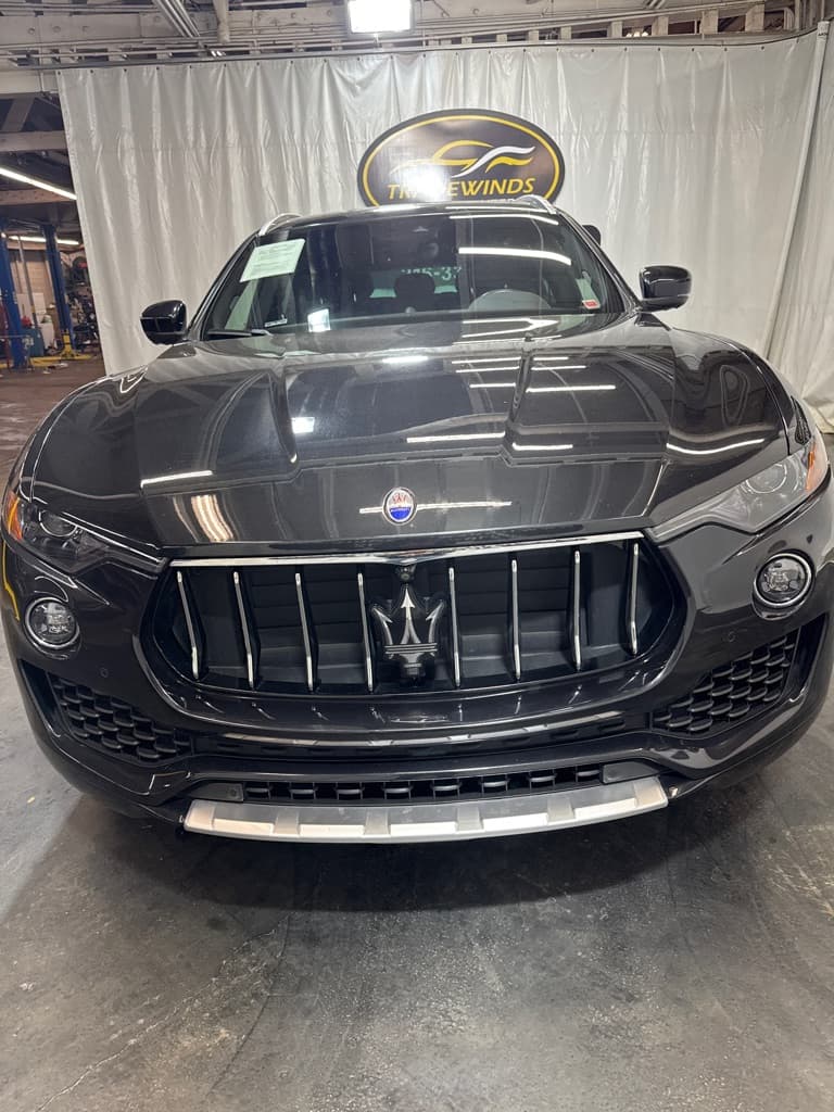 Photo 2 of 2018 Maserati Levante LUXURY