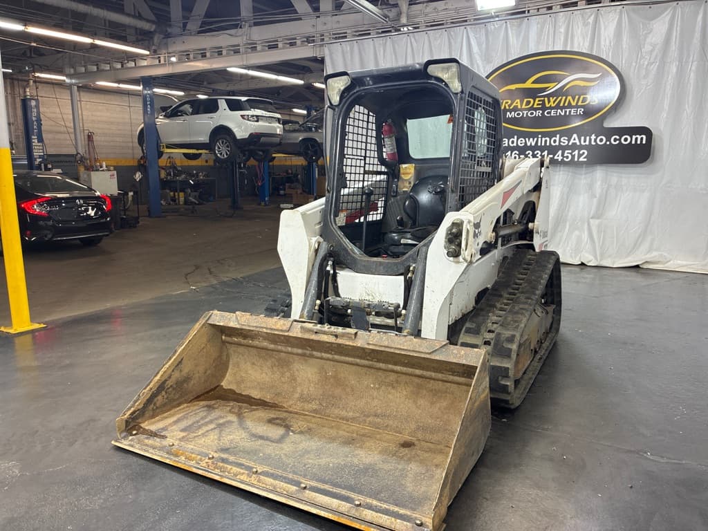 Photo 2 of 2016 BOB CAT T550