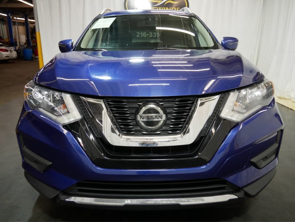 Photo 2 of 2018 Nissan Rogue SV