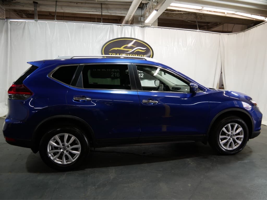 Photo 4 of 2018 Nissan Rogue SV
