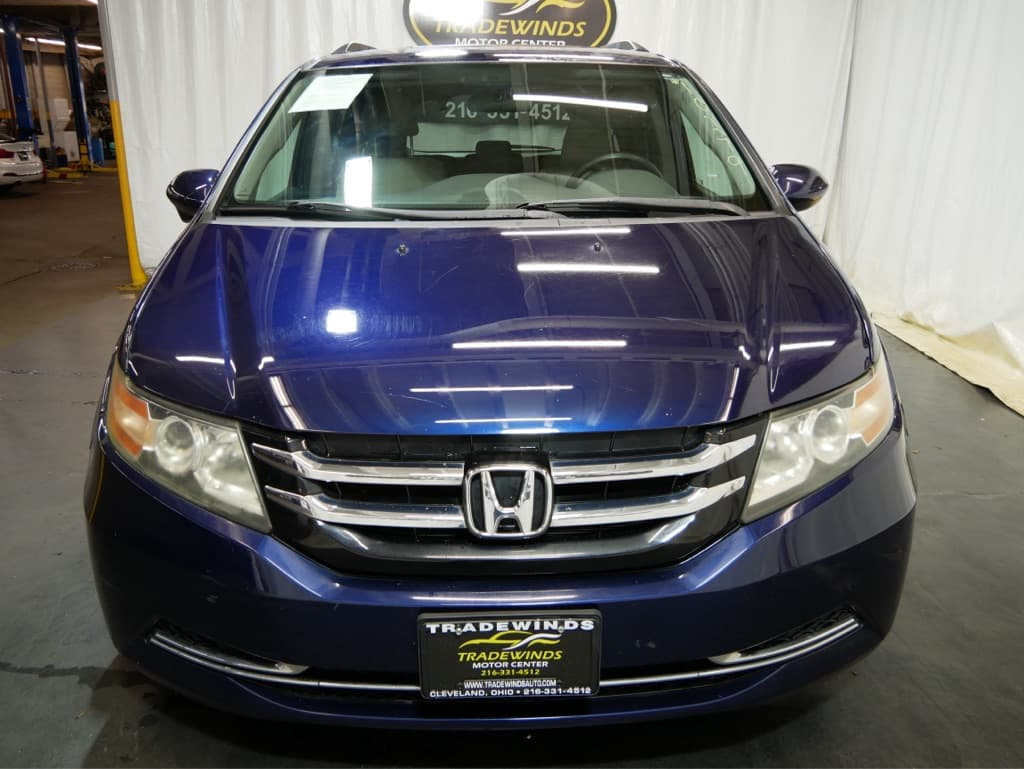 Photo 2 of 2017 Honda Odyssey SE