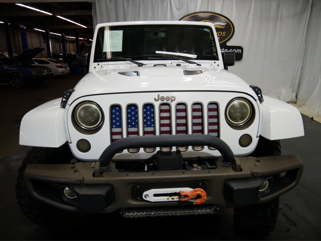 Photo 2 of 2016 Jeep Wrangler Unlimited Sahara