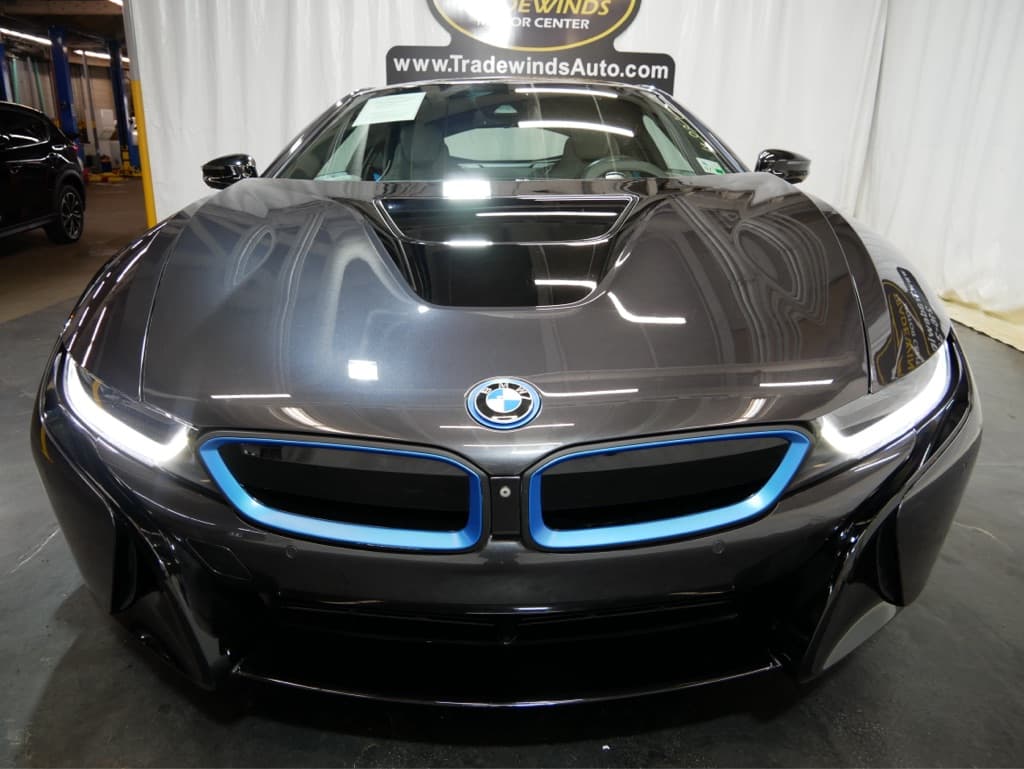 Photo 2 of 2015 BMW i8 Base
