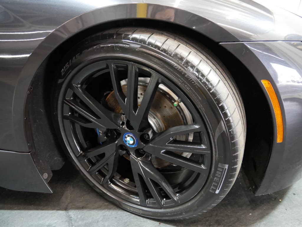 Photo 3 of 2015 BMW i8 Base