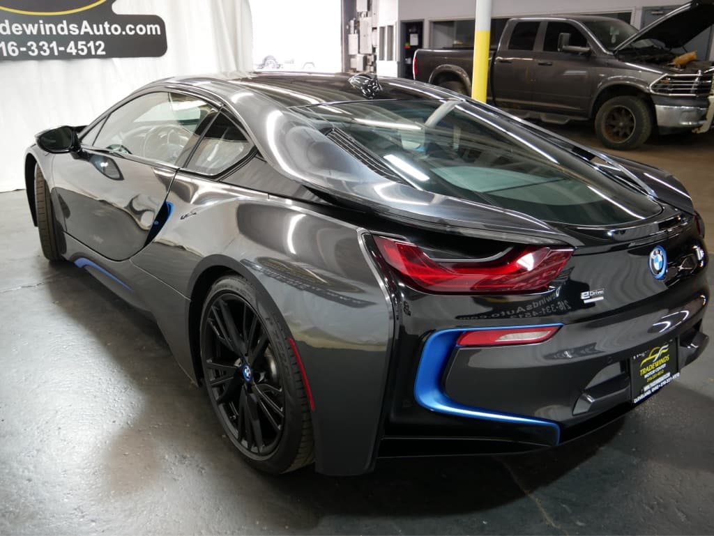 Photo 5 of 2015 BMW i8 Base