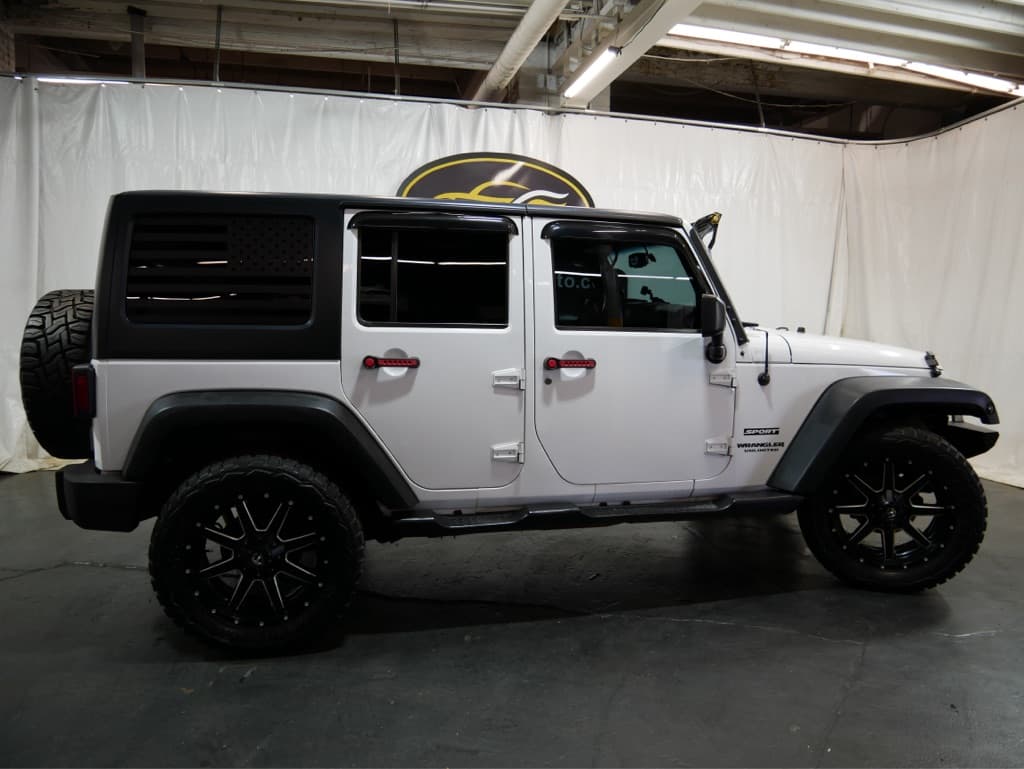 2016 Jeep Wrangler Unlimited Sport S - Image 4