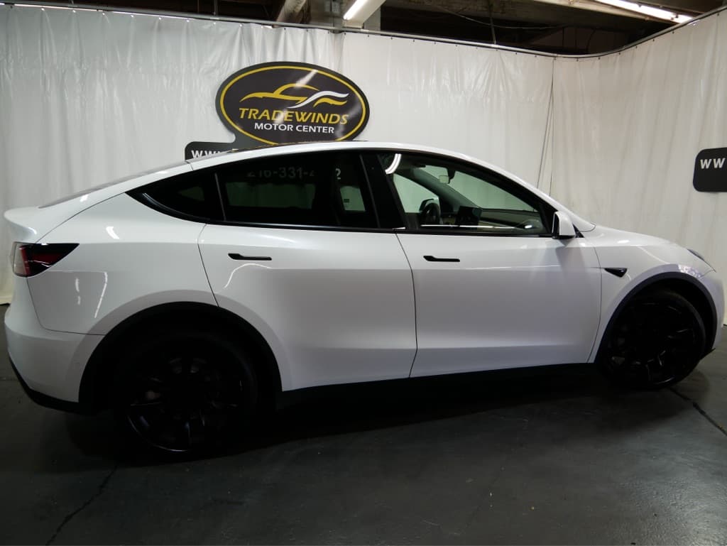 Photo 4 of 2021 Tesla Model Y Long Range
